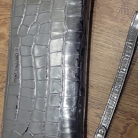 Michael Kors Clutch - Picture 4 of 11